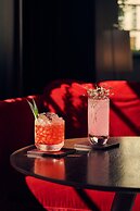 Melia White House Hotel