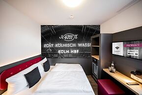 SMARTY Cologne Dom Hotel - Boardinghouse