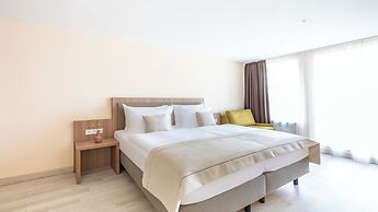 Garner Hotel Dusseldorf Main Station by IHG
