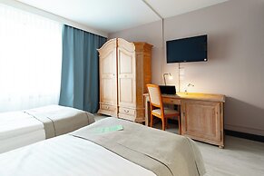 Garner Hotel Dusseldorf Main Station by IHG