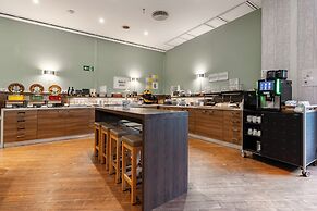 Garner Hotel Dusseldorf Main Station by IHG