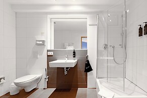 Garner Hotel Dusseldorf Main Station by IHG
