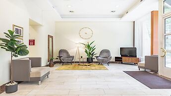 Garner Hotel Dusseldorf Main Station by IHG