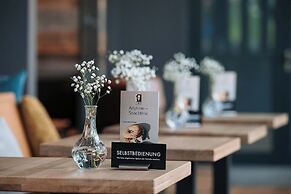 Feringapark Hotel by Coffee Fellows Hotels
