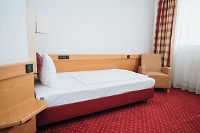 Feringapark Hotel by Coffee Fellows Hotels