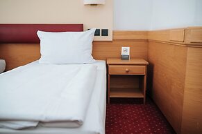 Feringapark Hotel by Coffee Fellows Hotels