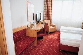 Feringapark Hotel by Coffee Fellows Hotels