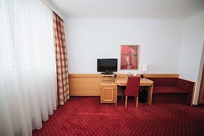 Feringapark Hotel by Coffee Fellows Hotels