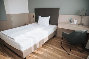 Feringapark Hotel by Coffee Fellows Hotels