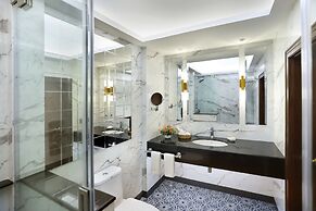 The Ambassador, Mumbai