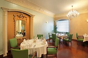 The Ambassador, Mumbai