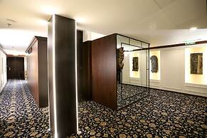 The Ambassador, Mumbai