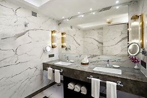 The Ambassador, Mumbai