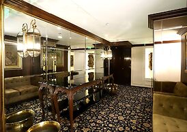 The Ambassador, Mumbai