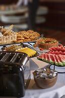 Hotel Holt - The Art Hotel