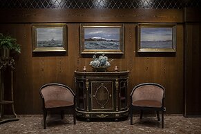 Hotel Holt - The Art Hotel