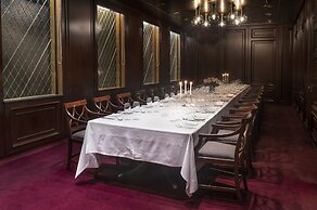 Hotel Holt - The Art Hotel