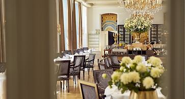 Grand Hotel Karel V