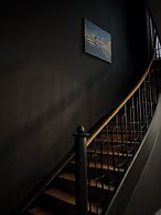 Colour Hotel