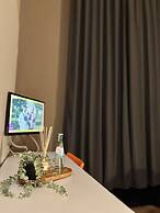 Colour Hotel