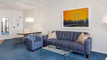 The Parktonian All Suite Hotel