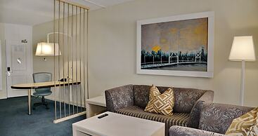 The Parktonian All Suite Hotel