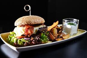 FOUR Munich Neue Messe