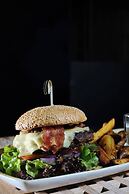 FOUR Munich Neue Messe