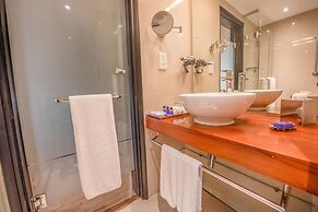 Vivanta Colombo, Airport Garden