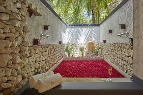 Taj Coral Reef Resort & Spa Maldives – A Premium All Inclusive Resort