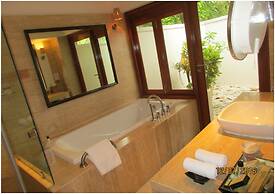 Taj Coral Reef Resort & Spa Maldives – A Premium All Inclusive Resort