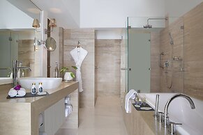 Taj Coral Reef Resort & Spa Maldives – A Premium All Inclusive Resort