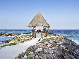 Taj Coral Reef Resort & Spa Maldives – A Premium All Inclusive Resort