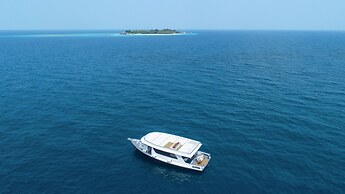 Taj Coral Reef Resort & Spa Maldives – A Premium All Inclusive Resort