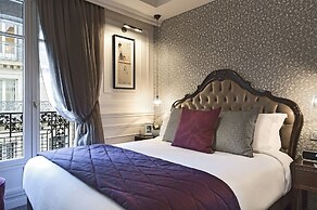 La Clef Louvre Paris by The Crest Collection