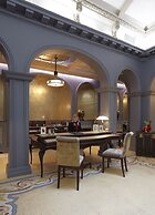 La Clef Louvre Paris by The Crest Collection