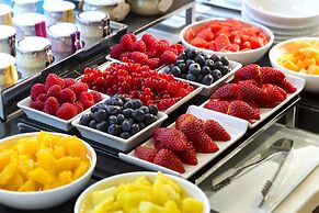 La Clef Louvre Paris by The Crest Collection