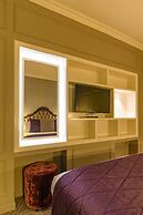 La Clef Louvre Paris by The Crest Collection