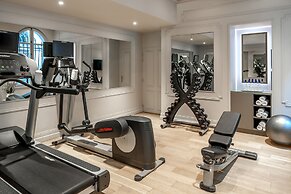 La Clef Louvre Paris by The Crest Collection