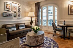 La Clef Louvre Paris by The Crest Collection