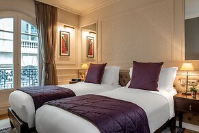 La Clef Louvre Paris by The Crest Collection