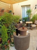 Hôtel de l'Alma by Malone