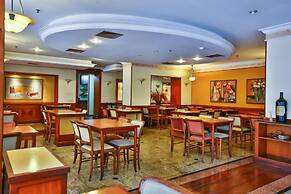 Metropolitan Hotel by Atlantica