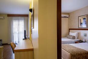 Metropolitan Hotel by Atlantica