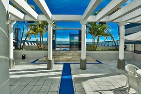 Metropolitan Hotel by Atlantica