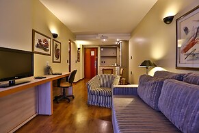 Metropolitan Hotel by Atlantica