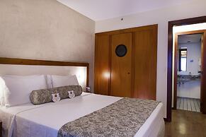 Metropolitan Hotel by Atlantica