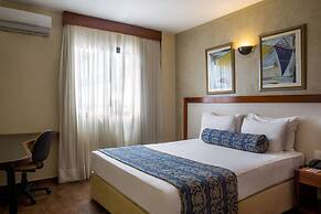 Metropolitan Hotel by Atlantica