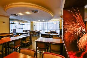 Metropolitan Hotel by Atlantica