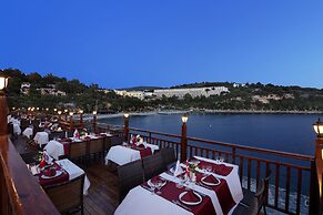 Pine Bay Holiday Resort